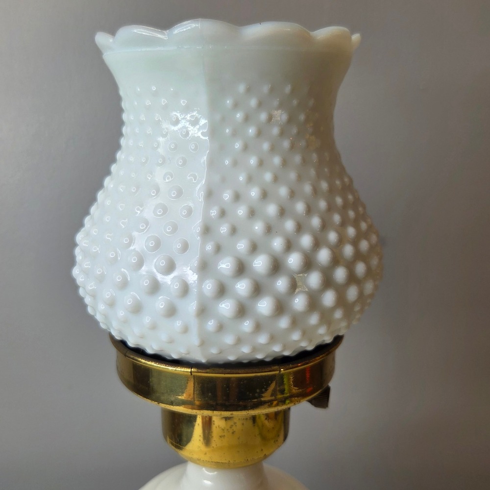 Vtg Milk Glass Hobnail Tulip Hurricane Lamp Hand Painted Floral Brass Base 12in - Picture 5 of 11